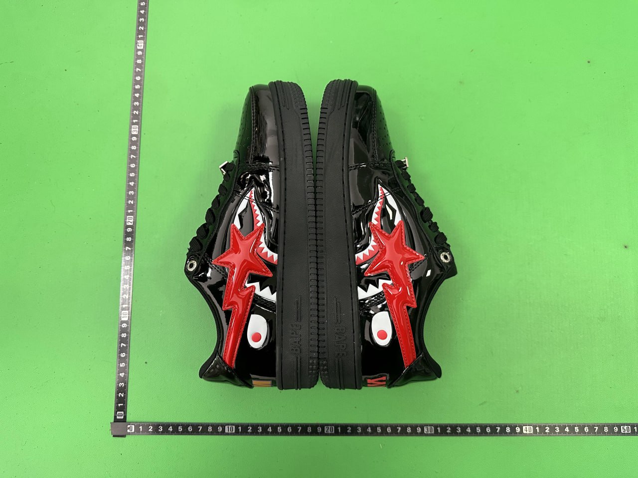    A   BATHING   APE  STA -4